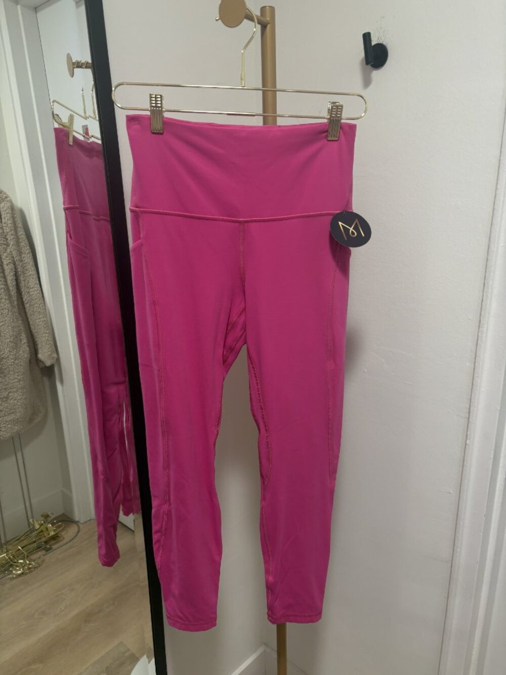 Bright pink lulu lemon leggings size 8